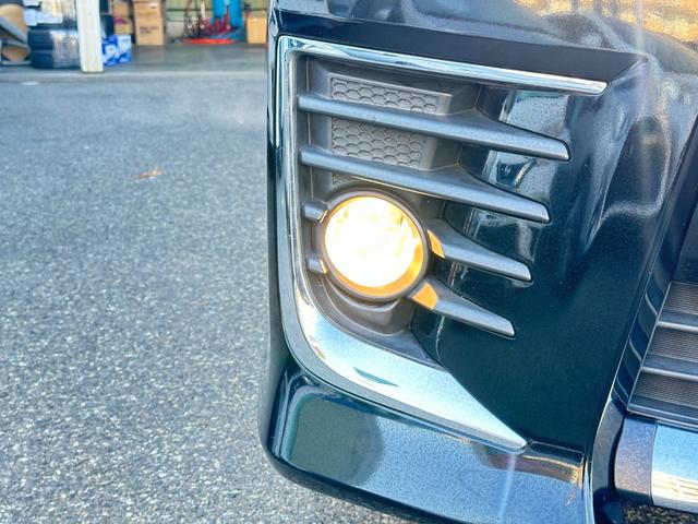 ヴォクシー ＺＳ　アルパイン９ｉｎメモリーナビ　フルセグＴＶ　アルパインフリップダウンモニター　両側パワースライド　車椅子仕様車（スロープタイプ）　ＬＥＤヘッドライト　フォグライト　ＴＲＣ　ＥＴＣ　アイドリングストップ（16枚目）