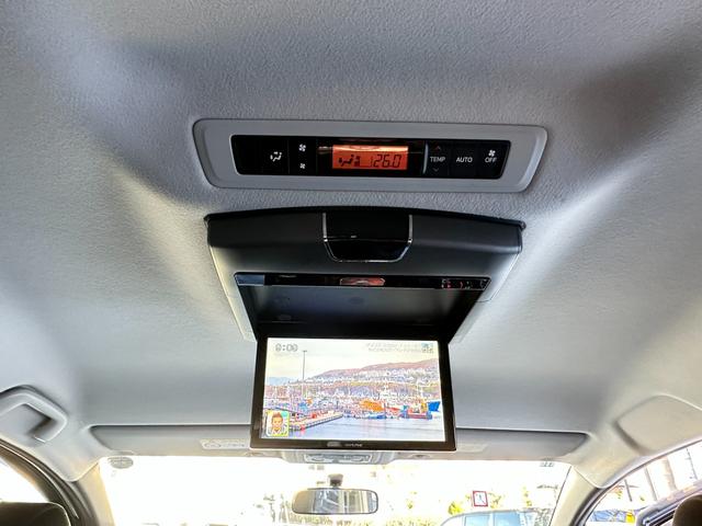 ヴォクシー ＺＳ　アルパイン９ｉｎメモリーナビ　フルセグＴＶ　アルパインフリップダウンモニター　両側パワースライド　車椅子仕様車（スロープタイプ）　ＬＥＤヘッドライト　フォグライト　ＴＲＣ　ＥＴＣ　アイドリングストップ（39枚目）