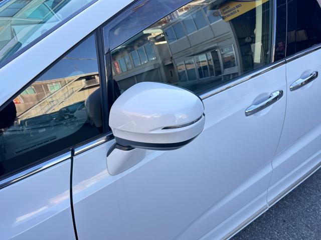 オデッセイ アブソルート・２０ｔｈアニバーサリー　あんしんパッケージ　純正８ｉｎメモリーナビＴＶ　バックカメラ　後席ＦＤモニター　両側パワースライド　前後ドラレコ　ＬＥＤライト　フォグ　ハーフレザーパワーシート　クルーズＣ　ＣＴＢＡ　ＴＲＣ　ＥＴＣ（19枚目）