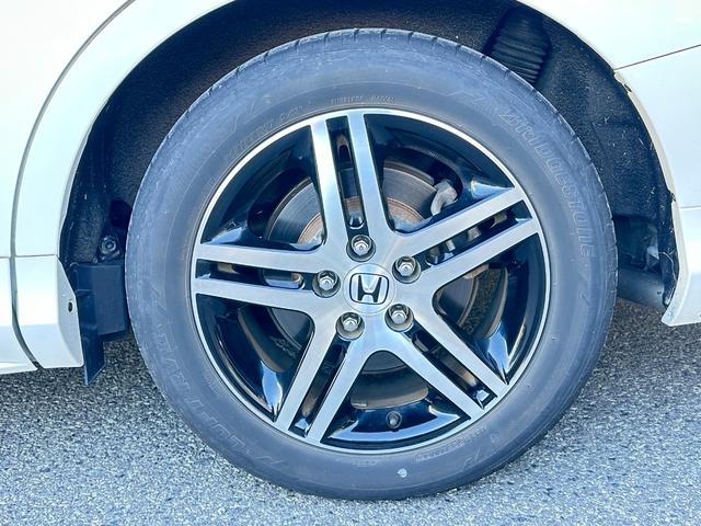 オデッセイ アブソルート・２０ｔｈアニバーサリー　あんしんパッケージ　純正８ｉｎメモリーナビＴＶ　バックカメラ　後席ＦＤモニター　両側パワースライド　前後ドラレコ　ＬＥＤライト　フォグ　ハーフレザーパワーシート　クルーズＣ　ＣＴＢＡ　ＴＲＣ　ＥＴＣ（23枚目）