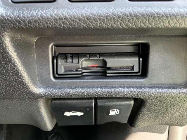 エクストレイル 2.0 20Xi 2列車 4WD プロパイロット ナビ アップルカープレイ セキュリティ リアカメラ 追従クルーズ LED ドライブレコーダ インテリジェントキー LDW サイドカメラ ETC Aストップ AAC ナビ&TV メモリーナビ キーフリー アルミホイール ABS(14枚目)