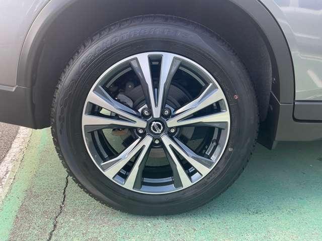 エクストレイル 2.0 20Xi 2列車 4WD プロパイロット ナビ アップルカープレイ セキュリティ リアカメラ 追従クルーズ LED ドライブレコーダ インテリジェントキー LDW サイドカメラ ETC Aストップ AAC ナビ&TV メモリーナビ キーフリー アルミホイール ABS(20枚目)