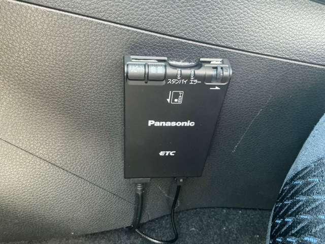 ここに　ＥＴＣ付いております。高速道路の料金所もスイスイ♪