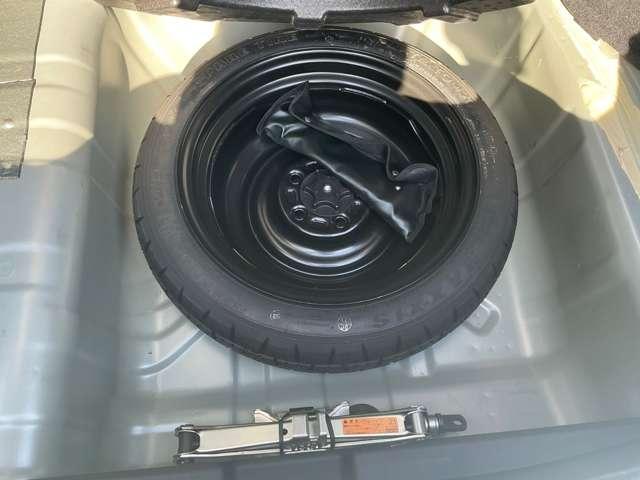 スペアタイヤ付です