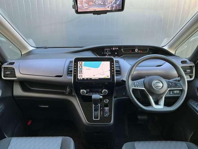 セレナ ハイウェイスターV ナビ ETC アラウンドビューモニター プロパイロット ブラインドスポットモニター ハンズフリースライドドア(3枚目)