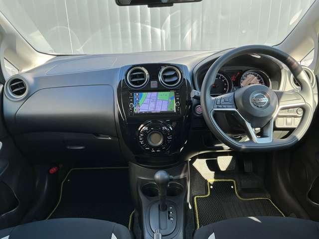 ノート Ｘ　シーギア　ワンオーナー　ナビ　ＥＴＣ　ＬＥＤヘッドライト　アラウンドビューモニター　Ｂｌｕｅｔｏｏｔｈ　ドラレコ　衝突被害軽減ブレーキ　踏み間違い防止アシスト（3枚目）