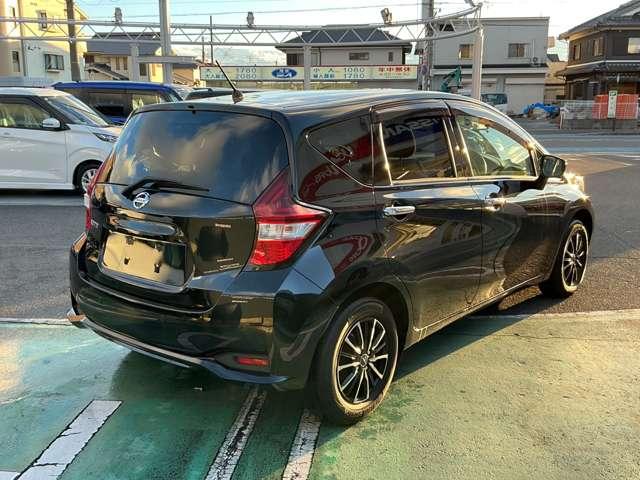 ノート １．２　Ｘ　ナビ　Ｂｌｕｅｔｏｏｔｈ　レーダーブレーキサポート　ＥＴＣ搭載　スマトキー　セキュリティーアラーム　キーレス　運転席助手席エアバッグ　ナビＴＶ　ワンセグ　バックカメラ　エアコン　パワーウィンドウ　パワーステアリング　ＡＢＳ（2枚目）