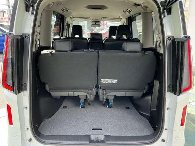 セレナ ハイウェイスターＶ　ワンオーナー　ナビ　アップルカープレイ　ＨＤＭＩ　ＥＴＣ２．０　Ｂｌｕｅｔｏｏｔｈ　アラウンドビューモニター　プロパイロット　ハンズフリースライドドア　前後ドラレコ（32枚目）