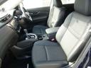 3ナンバーならではの広いフロントシート!運転席は高さも調整できます。