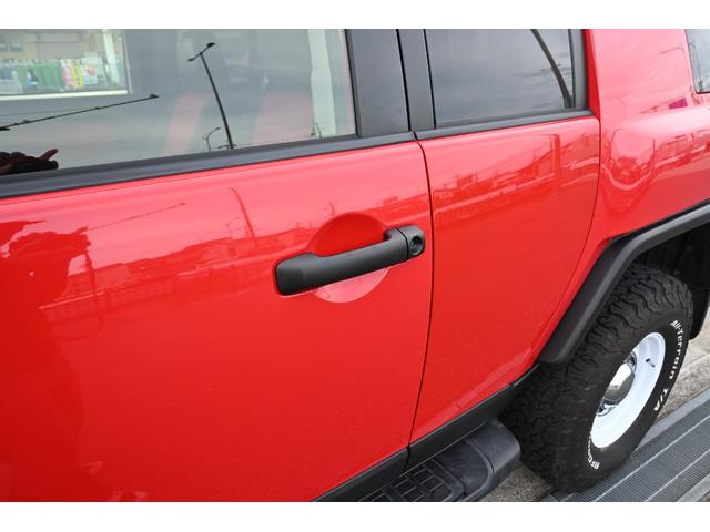 FJクルーザー レッドカラーパッケージ 新品16インチアルミホイール フルセグナビ 前後ドラレコナビ連動 バックカメラ USバンパー フォグランプ BFGタイヤ フロントリフトアップ(44枚目)