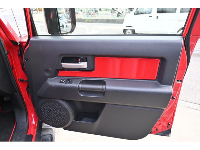 FJクルーザー レッドカラーパッケージ 新品16インチアルミホイール フルセグナビ 前後ドラレコナビ連動 バックカメラ USバンパー フォグランプ BFGタイヤ フロントリフトアップ(59枚目)