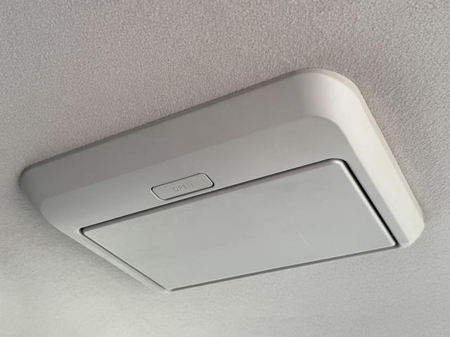 セレナ ハイウェイスター　Ｓ－ハイブリッド　／２６後期／後席モニターフルセグ／Ｂｌｕｅｔｏｏｔｈ／ＤＶＤ再生／バックカメラ／両側電動スライド／インテリジェントキー／キセノンヘッドライト／ＥＴＣ（4枚目）