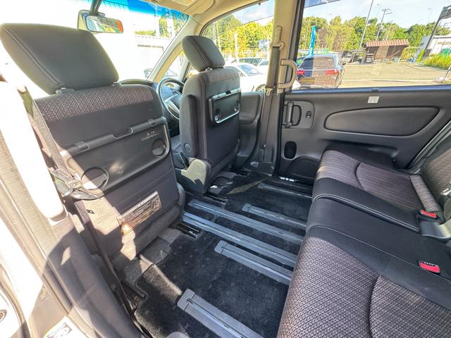 セレナ ハイウェイスター S-ハイブリッド /26後期/両側電動スライド/車線逸脱防止/横滑り防止/アイドリングストップ/後席エアコン/クルコン/オートライト/フルセグ/Bluetooth/CD/DVD/Bカメラ/インテリキ―/16AW/(72枚目)