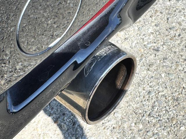 フィット RS /後期/6MT/APEXIマフラー/16AW/ローダウン/無限ステアリング/カーボン調シート/リアスポイラー/TV/Bluetooth/CD/AUX/オートライト/オートAC/ETC/キーレスエントリ(5枚目)