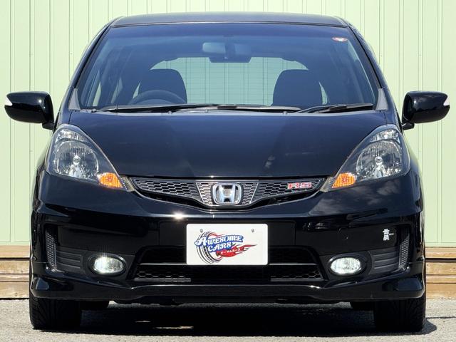 フィット RS /後期/6MT/APEXIマフラー/16AW/ローダウン/無限ステアリング/カーボン調シート/リアスポイラー/TV/Bluetooth/CD/AUX/オートライト/オートAC/ETC/キーレスエントリ(8枚目)