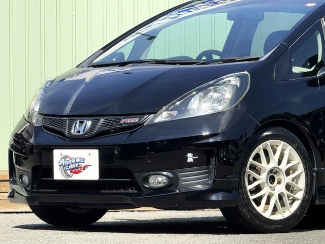 フィット RS /後期/6MT/APEXIマフラー/16AW/ローダウン/無限ステアリング/カーボン調シート/リアスポイラー/TV/Bluetooth/CD/AUX/オートライト/オートAC/ETC/キーレスエントリ(13枚目)