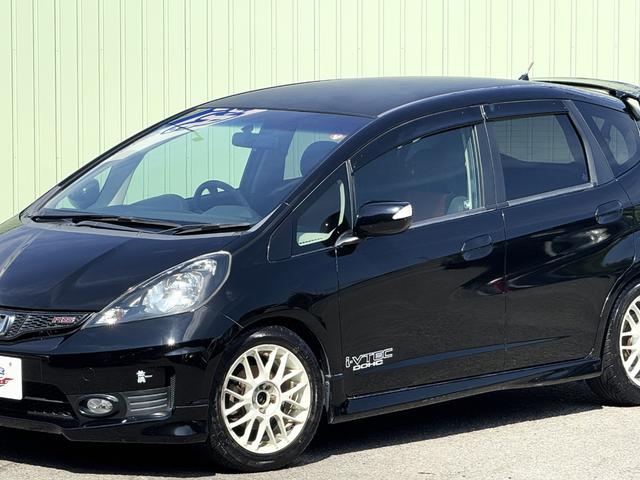 フィット RS /後期/6MT/APEXIマフラー/16AW/ローダウン/無限ステアリング/カーボン調シート/リアスポイラー/TV/Bluetooth/CD/AUX/オートライト/オートAC/ETC/キーレスエントリ(15枚目)