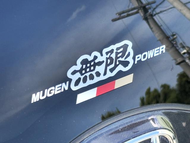 フィット RS /後期/6MT/APEXIマフラー/16AW/ローダウン/無限ステアリング/カーボン調シート/リアスポイラー/TV/Bluetooth/CD/AUX/オートライト/オートAC/ETC/キーレスエントリ(32枚目)