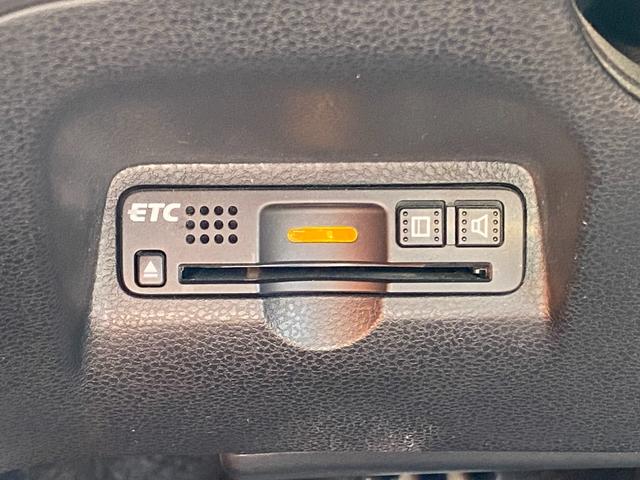 フィット RS /後期/6MT/APEXIマフラー/16AW/ローダウン/無限ステアリング/カーボン調シート/リアスポイラー/TV/Bluetooth/CD/AUX/オートライト/オートAC/ETC/キーレスエントリ(53枚目)