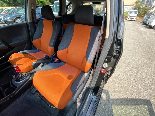 フィット RS /後期/6MT/APEXIマフラー/16AW/ローダウン/無限ステアリング/カーボン調シート/リアスポイラー/TV/Bluetooth/CD/AUX/オートライト/オートAC/ETC/キーレスエントリ(64枚目)