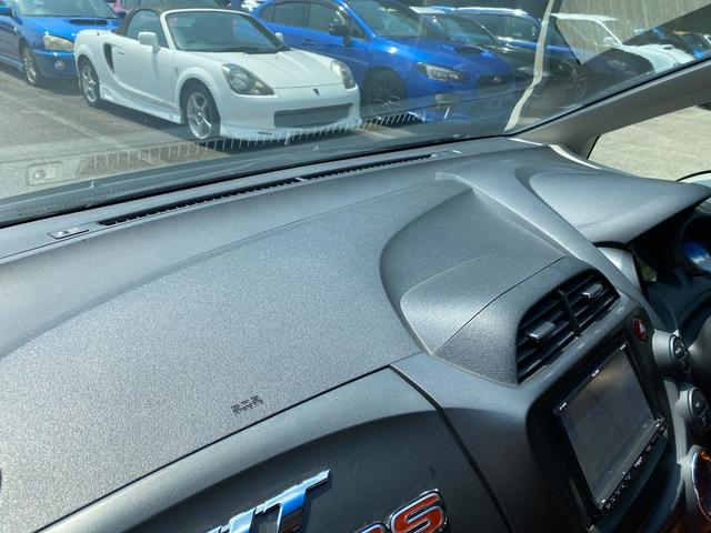 フィット RS /後期/6MT/APEXIマフラー/16AW/ローダウン/無限ステアリング/カーボン調シート/リアスポイラー/TV/Bluetooth/CD/AUX/オートライト/オートAC/ETC/キーレスエントリ(65枚目)