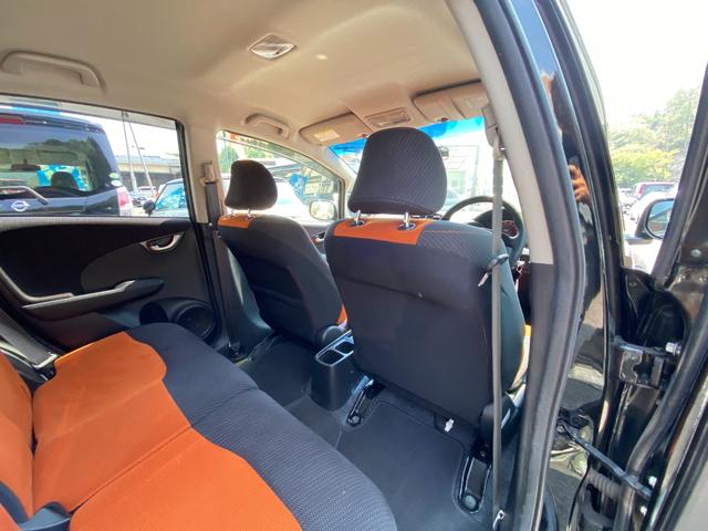 フィット RS /後期/6MT/APEXIマフラー/16AW/ローダウン/無限ステアリング/カーボン調シート/リアスポイラー/TV/Bluetooth/CD/AUX/オートライト/オートAC/ETC/キーレスエントリ(69枚目)