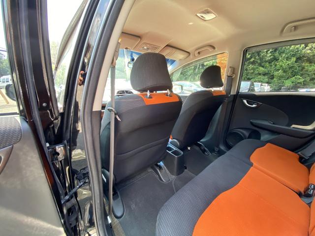 フィット RS /後期/6MT/APEXIマフラー/16AW/ローダウン/無限ステアリング/カーボン調シート/リアスポイラー/TV/Bluetooth/CD/AUX/オートライト/オートAC/ETC/キーレスエントリ(72枚目)