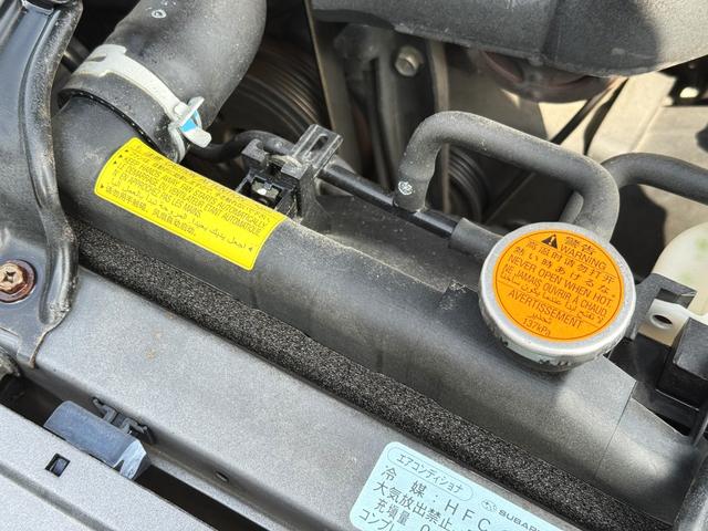 レガシィB4 2.0GT /5MT/spec B18AW/水平対向/HIDヘッドライト/キーレスエントリー/パワーシート/革巻きMOMOステアリング/記録簿8枚有/(10枚目)