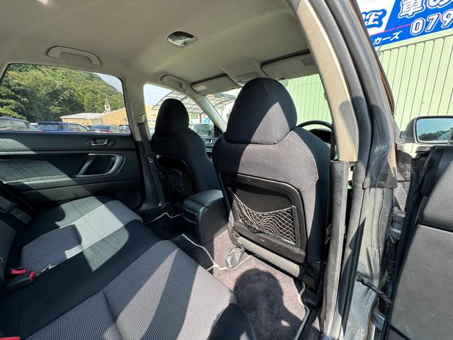 レガシィB4 2.0GT /5MT/spec B18AW/水平対向/HIDヘッドライト/キーレスエントリー/パワーシート/革巻きMOMOステアリング/記録簿8枚有/(36枚目)