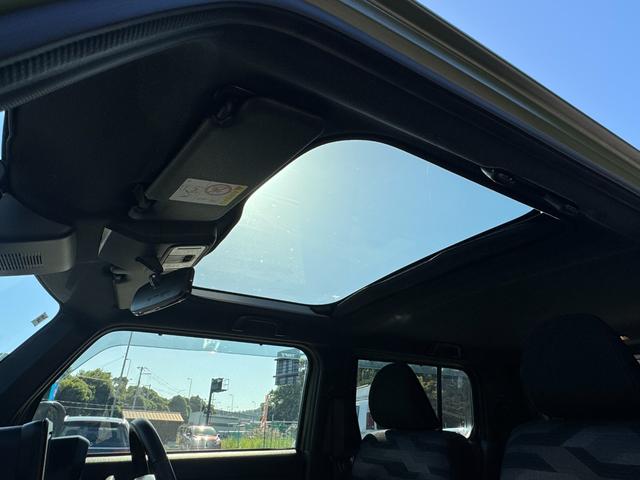 タフト Ｇ　クロムベンチャー　／禁煙車／スカイフィールトップ／純正ナビ／ＴＶ／Ｂｌｕｅｔｏｏｔｈ／ＤＶＤ／バックカメラ／スマートキー／ＬＥＤヘッドライト／電動パーキング／前席シートヒーター／パーキングセンサー／オートＡＣ（4枚目）