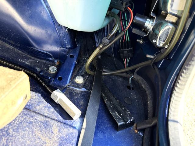 MINI クーパー /禁煙車/革シート/エアコン動作確認/天張り垂れ無し/ETC/12インチクーパーホイール/革巻きステアリング/ウッド調パネル/(5枚目)