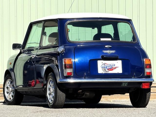 MINI クーパー /禁煙車/革シート/エアコン動作確認/天張り垂れ無し/ETC/12インチクーパーホイール/革巻きステアリング/ウッド調パネル/(13枚目)