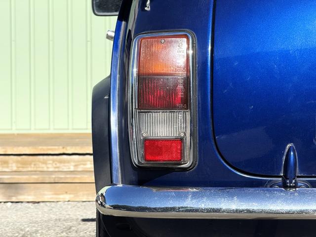 MINI クーパー /禁煙車/革シート/エアコン動作確認/天張り垂れ無し/ETC/12インチクーパーホイール/革巻きステアリング/ウッド調パネル/(29枚目)
