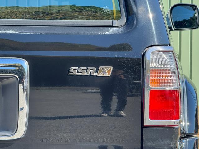 ハイラックスサーフ SSR-X /BFグットリッチ/FUEL16AW/メッキバンパー/背面レス/ルーフレール/フルセグTVナビ/Bluetooth/CD/DVD/キーレスエントリー/黒革調シートカバー/ETC/オートエアコン/(27枚目)