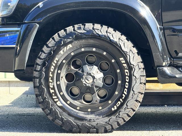 ハイラックスサーフ SSR-X /BFグットリッチ/FUEL16AW/メッキバンパー/背面レス/ルーフレール/フルセグTVナビ/Bluetooth/CD/DVD/キーレスエントリー/黒革調シートカバー/ETC/オートエアコン/(34枚目)