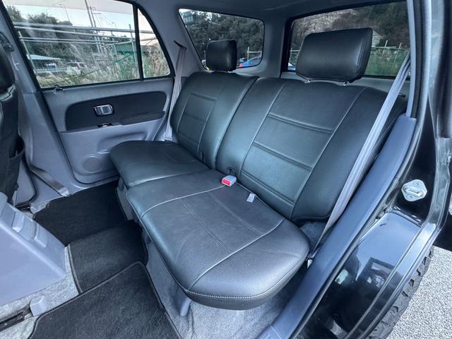 ハイラックスサーフ SSR-X /BFグットリッチ/FUEL16AW/メッキバンパー/背面レス/ルーフレール/フルセグTVナビ/Bluetooth/CD/DVD/キーレスエントリー/黒革調シートカバー/ETC/オートエアコン/(76枚目)