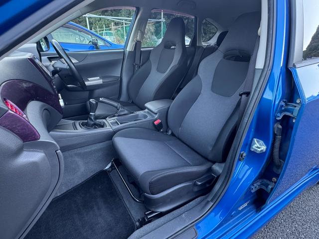 インプレッサ S-GT スポーツパッケージ /5速マニュアル/EJ20/水平対抗エンジン/柿本改マフラー革巻きステアリング/クルーズコントロール/HID/フォグ/ストラーダナビ/DVD再生/フルセグ/17AW/(64枚目)