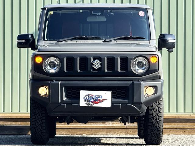 ジムニー XC /1オーナー車/ターボ/衝突軽減/フジツボマフラー/RTタイヤ/クルコン/LEDライト/ケンウッド8インチナビ/フルセグTV/Bluetooth/CD/DVD/Bカメラ/スマートキー/シートヒーター/(4枚目)