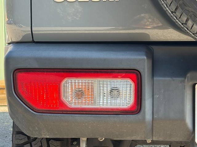 ジムニー XC /1オーナー車/ターボ/衝突軽減/フジツボマフラー/RTタイヤ/クルコン/LEDライト/ケンウッド8インチナビ/フルセグTV/Bluetooth/CD/DVD/Bカメラ/スマートキー/シートヒーター/(20枚目)