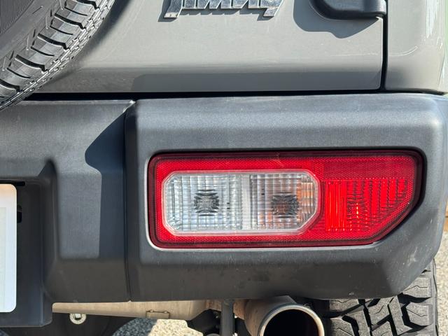 ジムニー XC /1オーナー車/ターボ/衝突軽減/フジツボマフラー/RTタイヤ/クルコン/LEDライト/ケンウッド8インチナビ/フルセグTV/Bluetooth/CD/DVD/Bカメラ/スマートキー/シートヒーター/(21枚目)