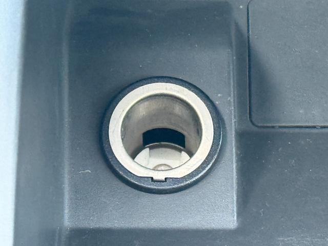 エクストレイル S /リフトUP/ルーフキャリア/ルーフライト/ナルディステアリング/ディスプレイオーディオ/Apple CarPray/Bluetooth/Bカメラ/ATタイヤ/防水シート/シートヒーター/インテリキー(24枚目)