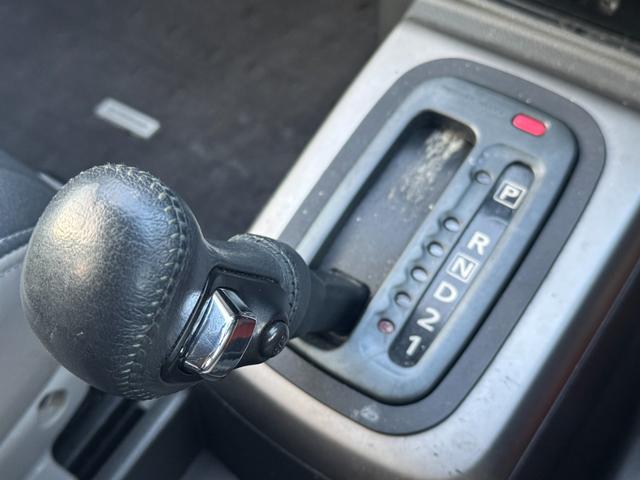 エクストレイル S /リフトUP/ルーフキャリア/ルーフライト/ナルディステアリング/ディスプレイオーディオ/Apple CarPray/Bluetooth/Bカメラ/ATタイヤ/防水シート/シートヒーター/インテリキー(29枚目)