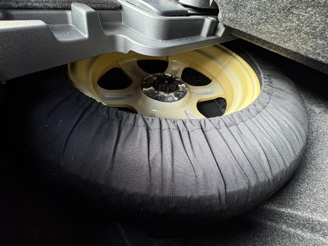 アルファード Z /モデリスタエアロ&マフラー/13.2インチ有機EL後席モニター/トヨタチームメイト/カラーHUD/左右独立ムーンルーフ/デジタルインナーミラー/ラグジュアリーフロアマット/ETC2.0/スペアタイヤ(80枚目)