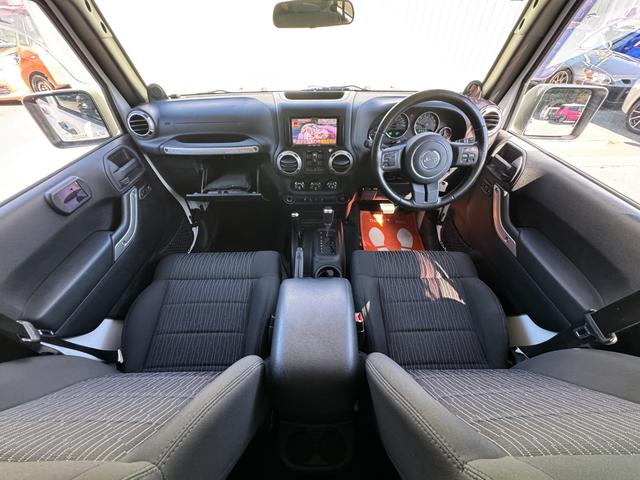 ジープ・ラングラーアンリミテッド 　／禁煙車／ＬＥＸＸＥＬ　ＯＵＴＬＡＷ　１７ＡＷ／ＹＯＫＯＨＡＭＡ　ＧＥＯＬＡＮＤＡＲ　ＭＴタイヤ／Ｊｅｅｐタイヤカバー／クルコン／キーレスエントリー／カロッツェリア／フルセグ／Ｂｌｕｅｔｏｏｔｈ／（44枚目）