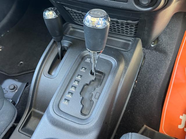 ジープ・ラングラーアンリミテッド 　／禁煙車／ＬＥＸＸＥＬ　ＯＵＴＬＡＷ　１７ＡＷ／ＹＯＫＯＨＡＭＡ　ＧＥＯＬＡＮＤＡＲ　ＭＴタイヤ／Ｊｅｅｐタイヤカバー／クルコン／キーレスエントリー／カロッツェリア／フルセグ／Ｂｌｕｅｔｏｏｔｈ／（70枚目）