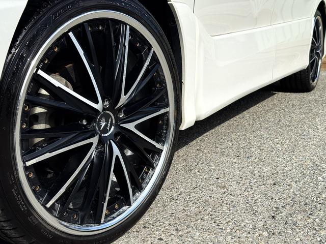 エスティマ 2.4アエラス Gエディション /特別仕様車/7人乗/キャプテンシ-ト/Kranze20AW/両側電動スライド/クルコン/後席モニター/フルセグ/Bluetooth/CD/DVD/Bカメラ/ウッドコンビステアリング/HIDライト/(4枚目)