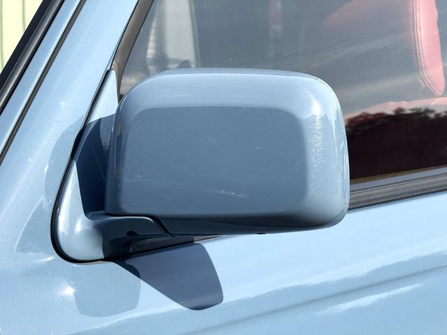 ハイラックスサーフ SSR-X /WEED2.5インチup/DEANホイール/ルーフキャリア/サイドステップ/サイド出しマフラー/赤革調シートカバー/NARDIステアリング/フルセグナビ/Bluetooth/DVD/Bカメラ/ETC(26枚目)