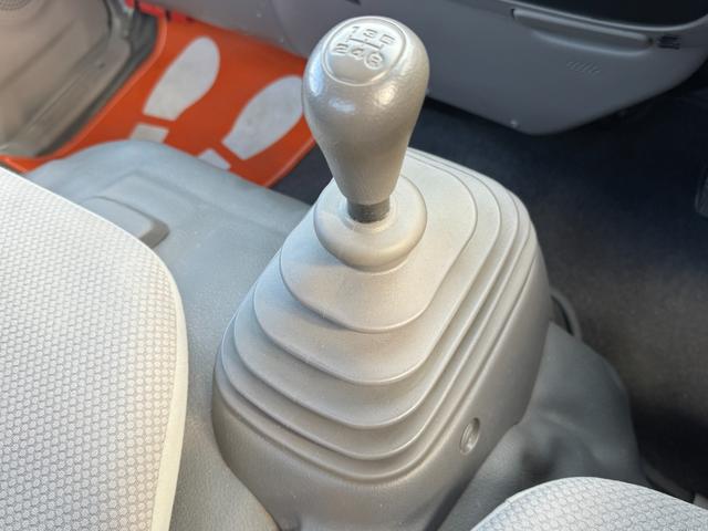 トヨエース シングルジャストロー /禁煙車/5速マニュアル/積載量1250kg/ガソリン車/普通免許運転OK/カロッツェリアオーディオ/CD/AUX/車検受渡(4枚目)