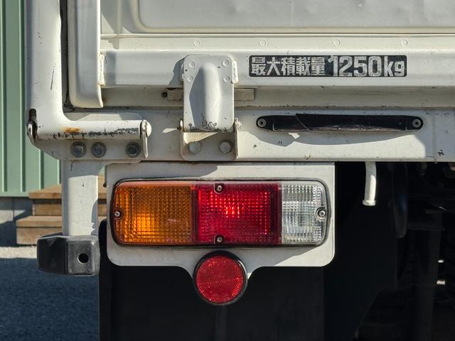 トヨエース シングルジャストロー /禁煙車/5速マニュアル/積載量1250kg/ガソリン車/普通免許運転OK/カロッツェリアオーディオ/CD/AUX/車検受渡(25枚目)