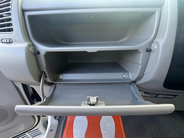 トヨエース シングルジャストロー /禁煙車/5速マニュアル/積載量1250kg/ガソリン車/普通免許運転OK/カロッツェリアオーディオ/CD/AUX/車検受渡(63枚目)